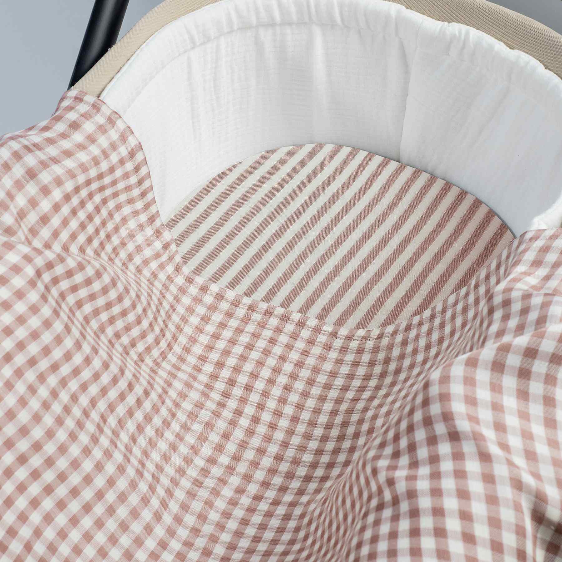 1120800710_e Funda colchón cuco Rayas+muselina Praliné vichy moka - Imagen 1